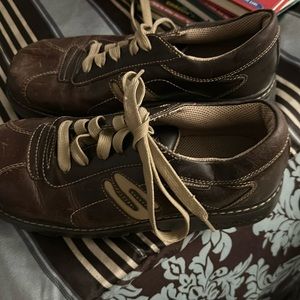 Leather Skechers upper balance